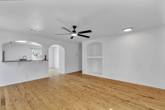 7711 Kane Court NW, Albuquerque, NM 87120