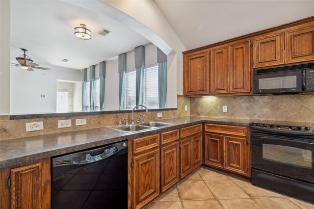 4323 Sunlit Pass Loop, Humble, TX 77396