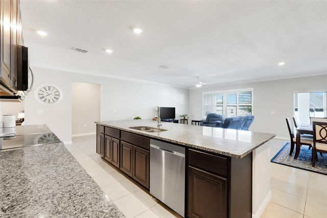 1814 FOREST GLEN DRIVE, Fruitland Park, FL 34731