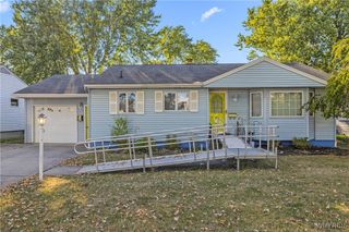 110 ROSEMONT Drive, Amherst, NY 14226