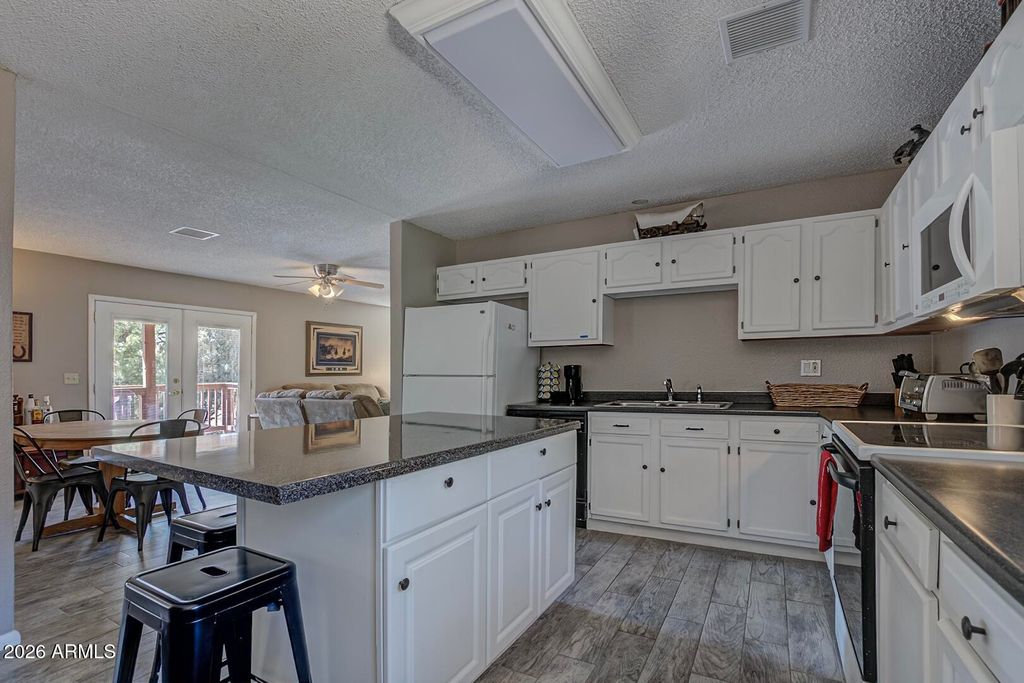 Image 14 of property listing at 701 N WILLIAM TELL Circle, Payson, AZ 85541