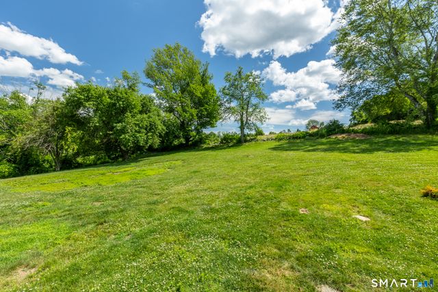 21 Fairfield Drive, Woodstock, CT 06281