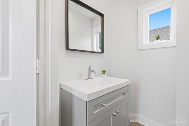 1986 Fairfax Avenue, Cincinnati, OH 45207