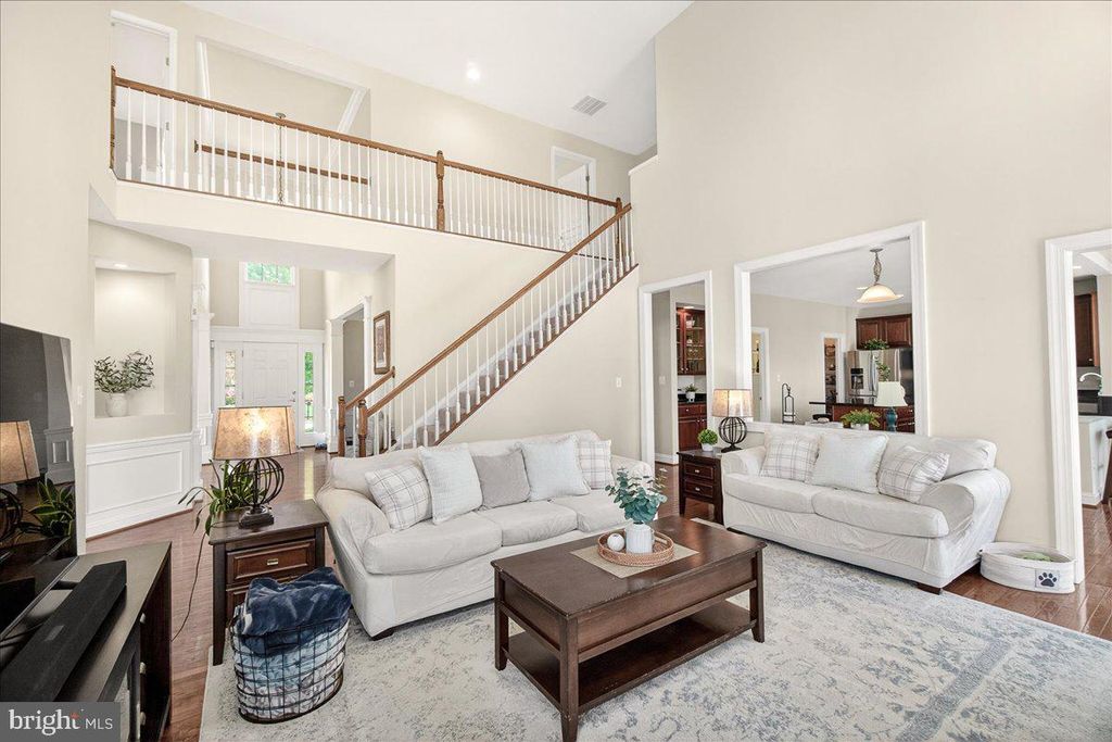 Image 10 of property listing at 6322 MEANDERING WOODS CT, Frederick, MD 21701