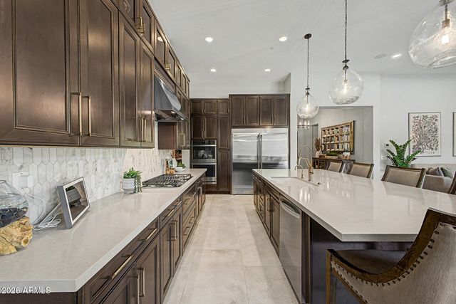 9237 W PARKSIDE Lane, Peoria, AZ 85383