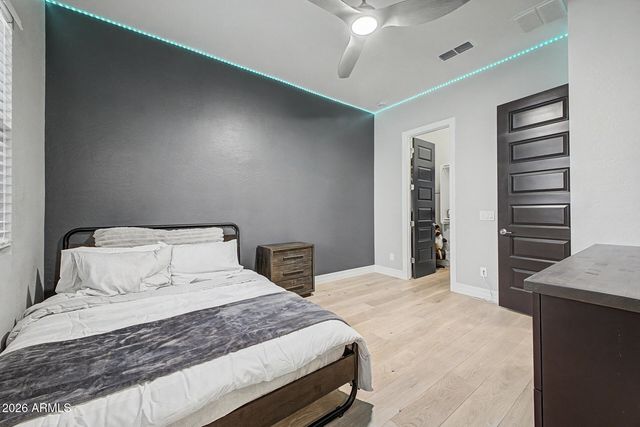 9237 W PARKSIDE Lane, Peoria, AZ 85383