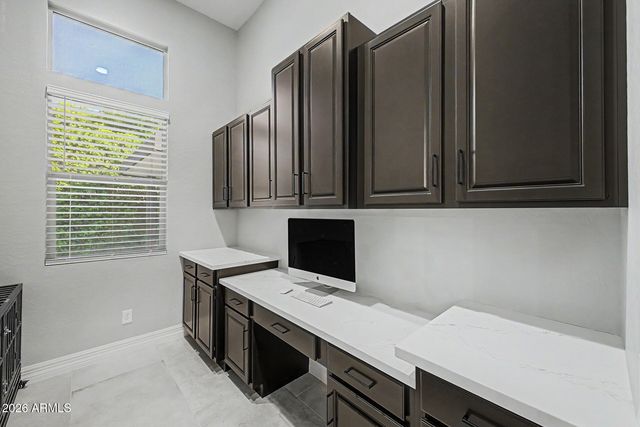 9237 W PARKSIDE Lane, Peoria, AZ 85383