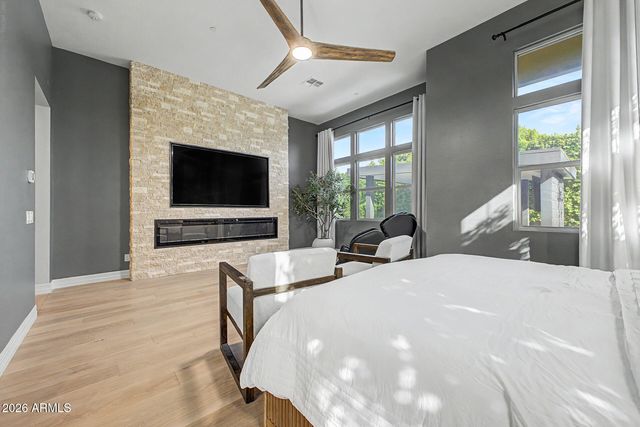 9237 W PARKSIDE Lane, Peoria, AZ 85383