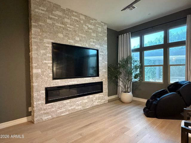 9237 W PARKSIDE Lane, Peoria, AZ 85383