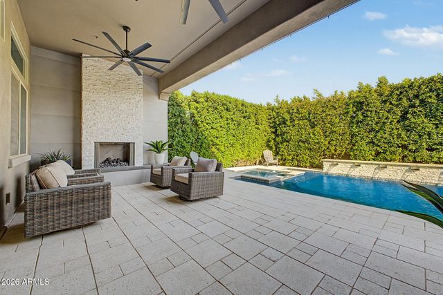 9237 W PARKSIDE Lane, Peoria, AZ 85383