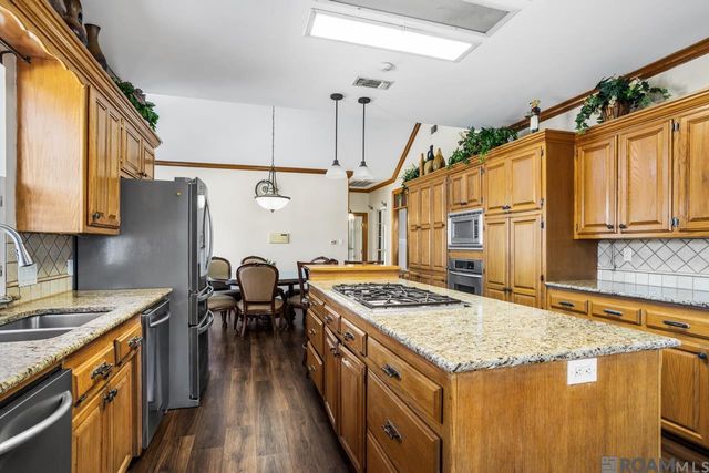 4421 Lake Lawford Ct, Baton Rouge, LA 70816