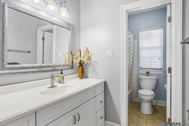 4421 Lake Lawford Ct, Baton Rouge, LA 70816