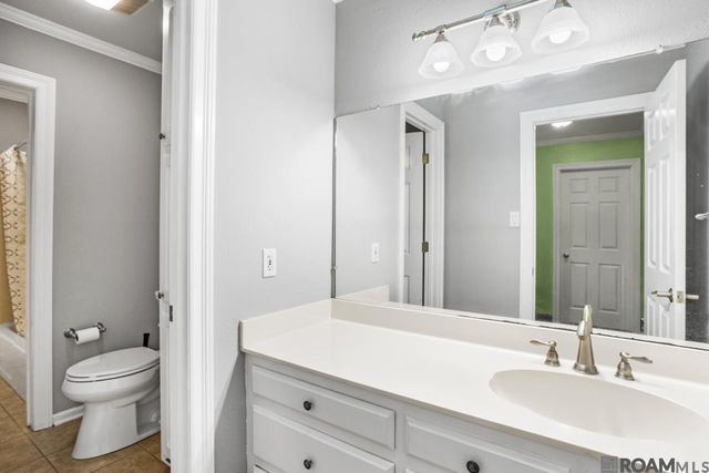 4421 Lake Lawford Ct, Baton Rouge, LA 70816