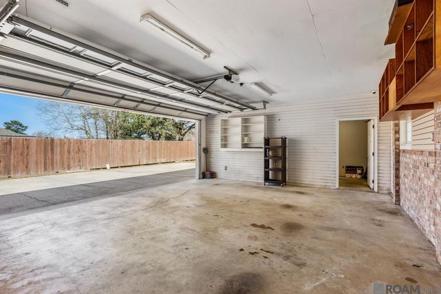 4421 Lake Lawford Ct, Baton Rouge, LA 70816