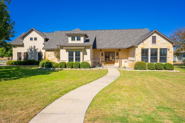 2928 Dry Hollow Drive, Kerrville, TX 78028