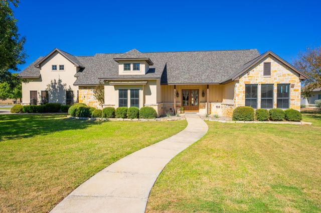 2928 Dry Hollow Drive, Kerrville, TX 78028