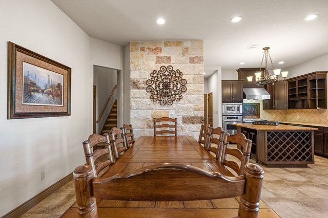 2928 Dry Hollow Drive, Kerrville, TX 78028