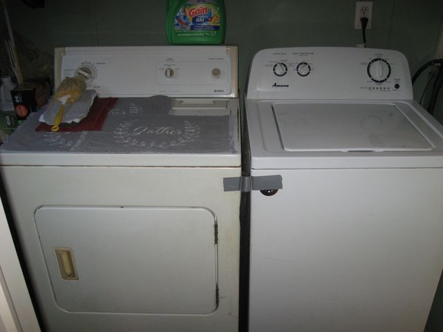 339 Bassett Boulevard, Elizabethtown, IL 62931