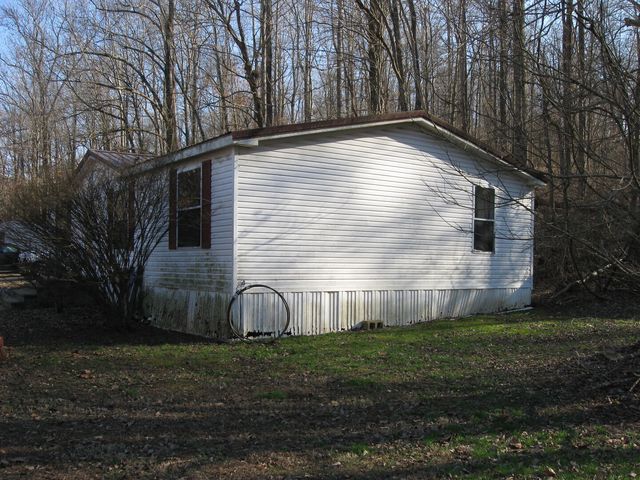 339 Bassett Boulevard, Elizabethtown, IL 62931