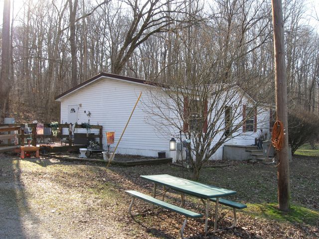 339 Bassett Boulevard, Elizabethtown, IL 62931