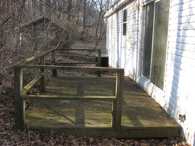 339 Bassett Boulevard, Elizabethtown, IL 62931