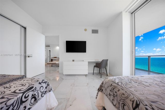 3951 S Ocean Dr 1202, Hollywood, FL 33019