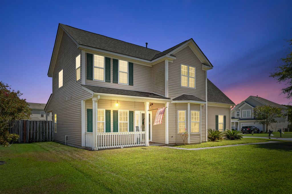 Image 1 of property listing at 125 Rosario Drive, Summerville, SC 29483