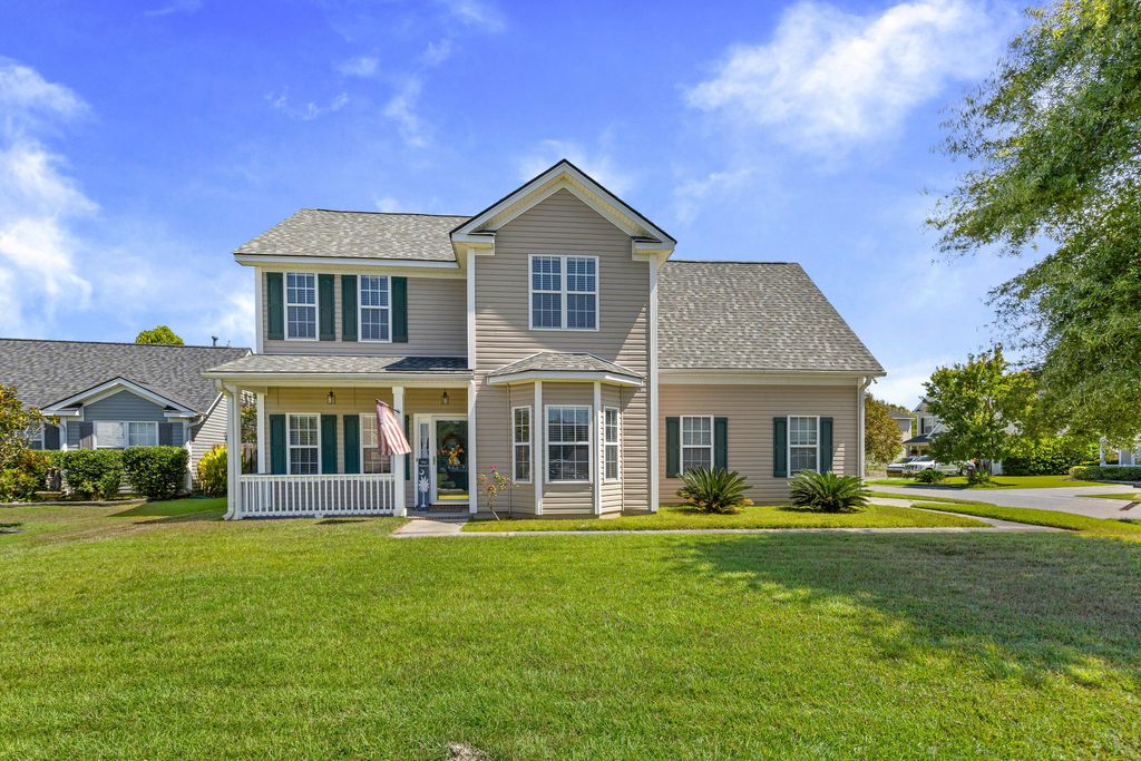 Image 2 of property listing at 125 Rosario Drive, Summerville, SC 29483