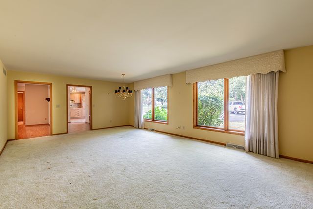 154 E US 34 Highway, Mendota, IL 61342