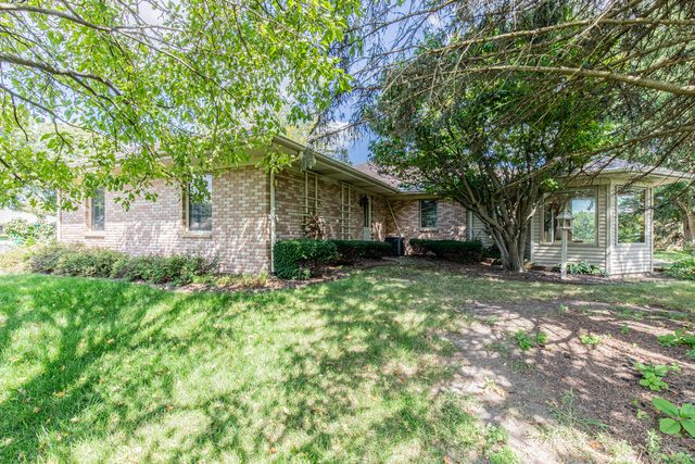 154 E US 34 Highway, Mendota, IL 61342