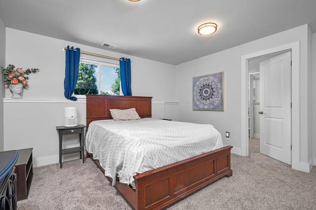 8739 Coyle Drive, Pinckney, MI 48169