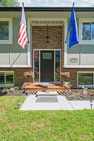 8739 Coyle Drive, Pinckney, MI 48169