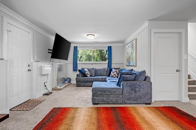 8739 Coyle Drive, Pinckney, MI 48169
