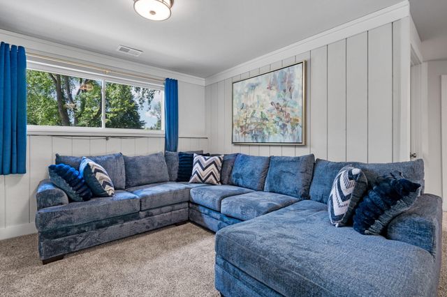 8739 Coyle Drive, Pinckney, MI 48169