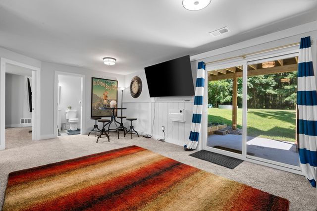8739 Coyle Drive, Pinckney, MI 48169