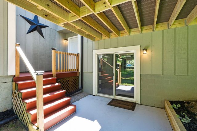 8739 Coyle Drive, Pinckney, MI 48169
