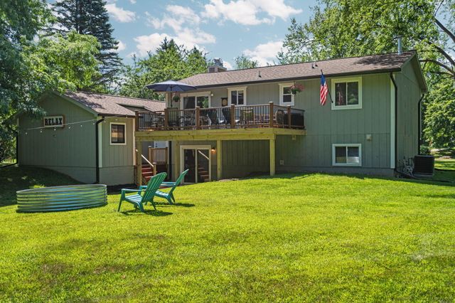 8739 Coyle Drive, Pinckney, MI 48169