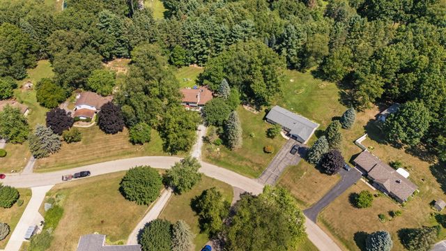 8739 Coyle Drive, Pinckney, MI 48169