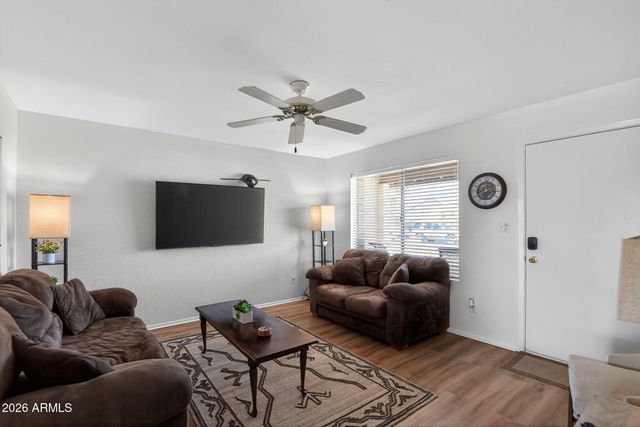 10545 W DIANA Avenue, Peoria, AZ 85345