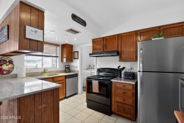 10545 W DIANA Avenue, Peoria, AZ 85345