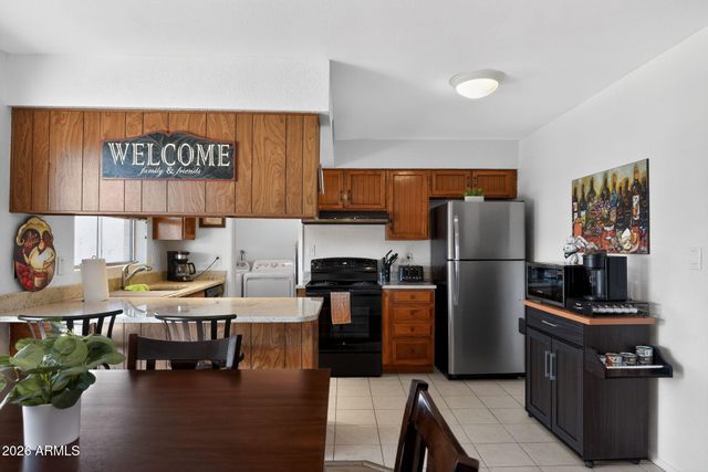 10545 W DIANA Avenue, Peoria, AZ 85345