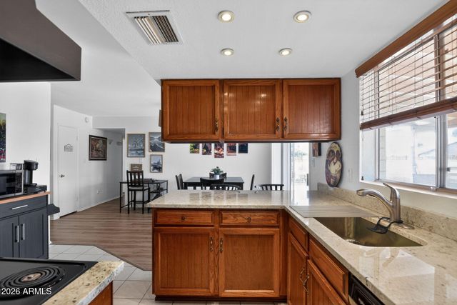 10545 W DIANA Avenue, Peoria, AZ 85345