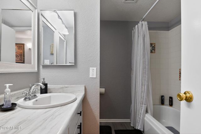 10545 W DIANA Avenue, Peoria, AZ 85345