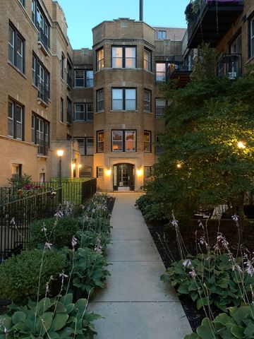 1223 W Greenleaf Avenue 1N, Chicago, IL 60626