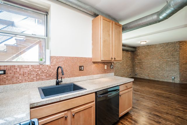 1223 W Greenleaf Avenue 1N, Chicago, IL 60626