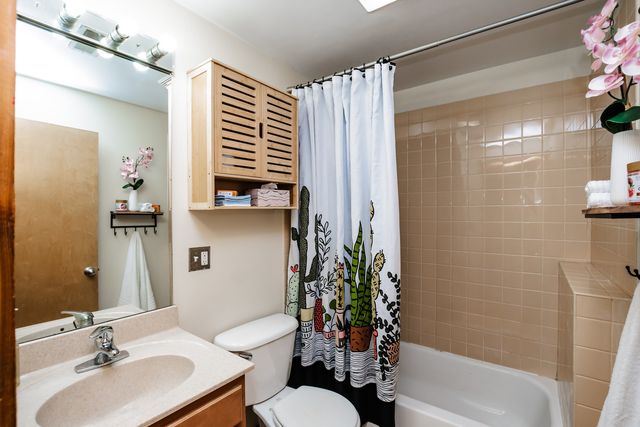 1223 W Greenleaf Avenue 1N, Chicago, IL 60626