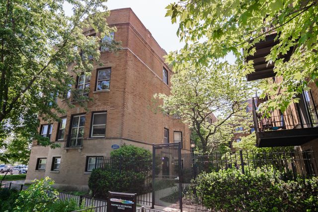 1223 W Greenleaf Avenue 1N, Chicago, IL 60626