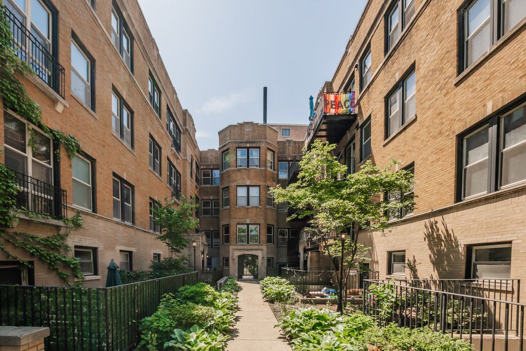 1223 W Greenleaf Avenue 1N, Chicago, IL 60626