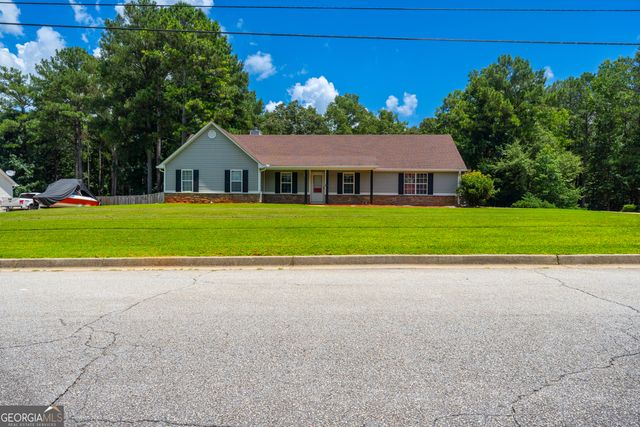 132 Old Stonewall Drive, Locust Grove, GA 30248