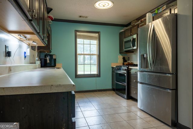 132 Old Stonewall Drive, Locust Grove, GA 30248